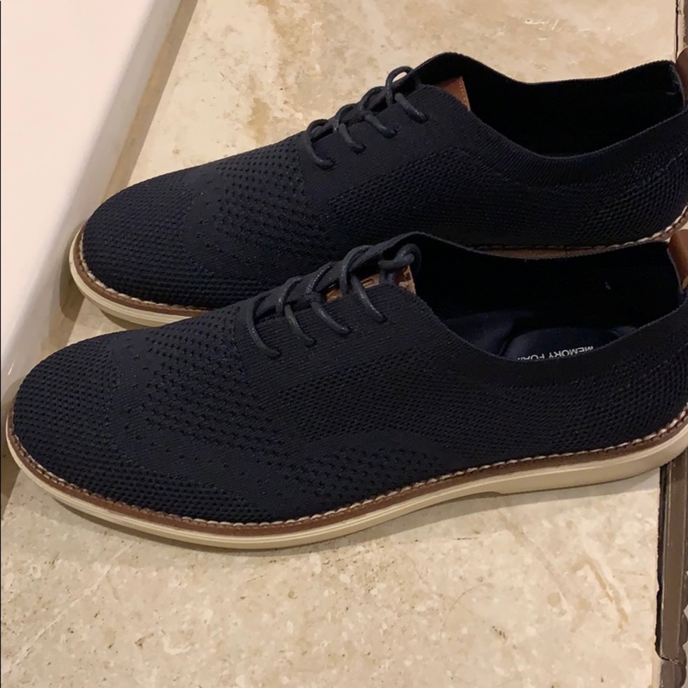 Bill Blass Navy Blue Shoes